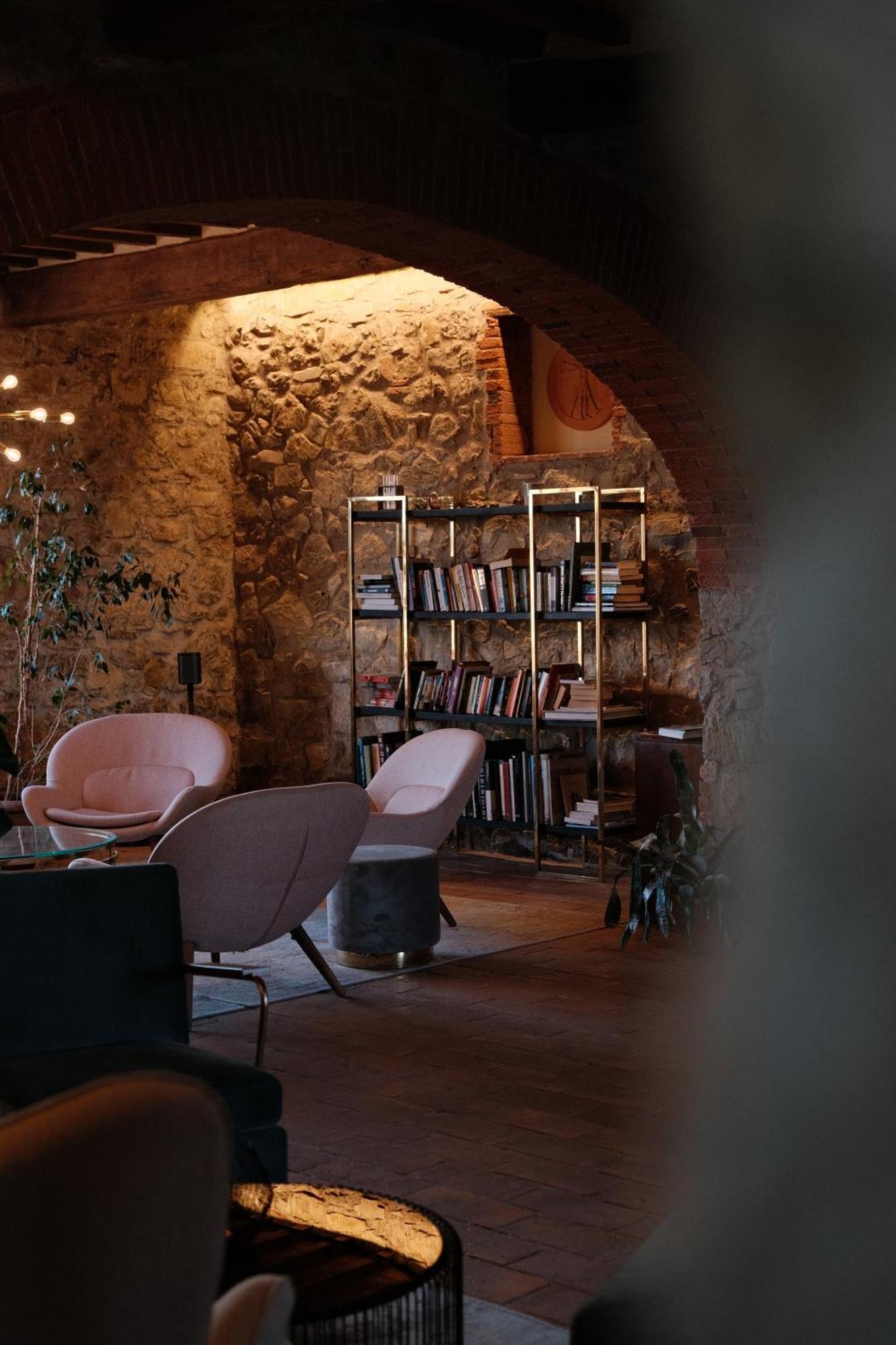 Vin Hotel - Wine Resort And Agriturismo Montieri Ngoại thất bức ảnh